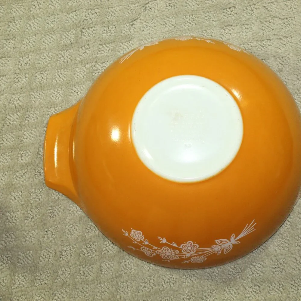 VTG Pyrex Butterfly Gold Cinderella Nesting Mixing Bowls Complete Set of 4 – USA